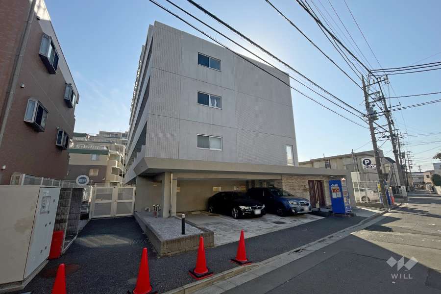 ライジングプレイス西新井の外観（北東側から）