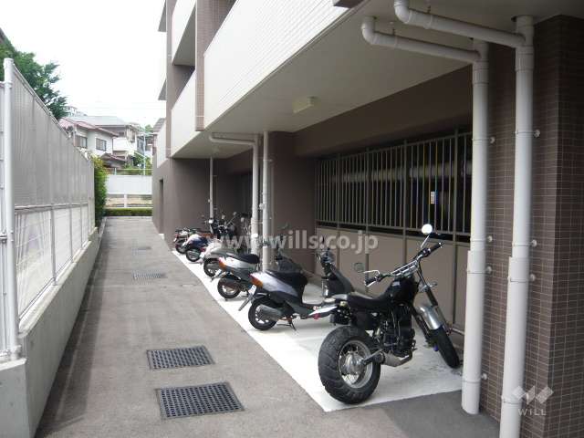 バイク置き場