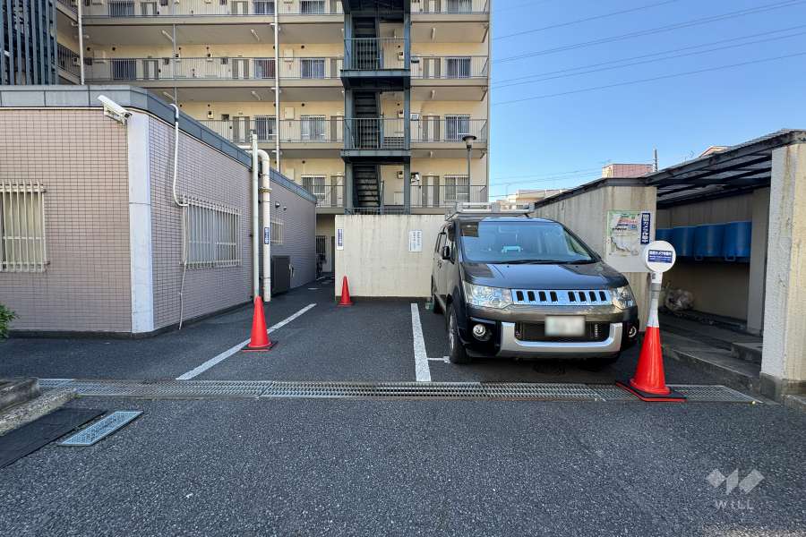 敷地内駐車場（屋外平面式）
