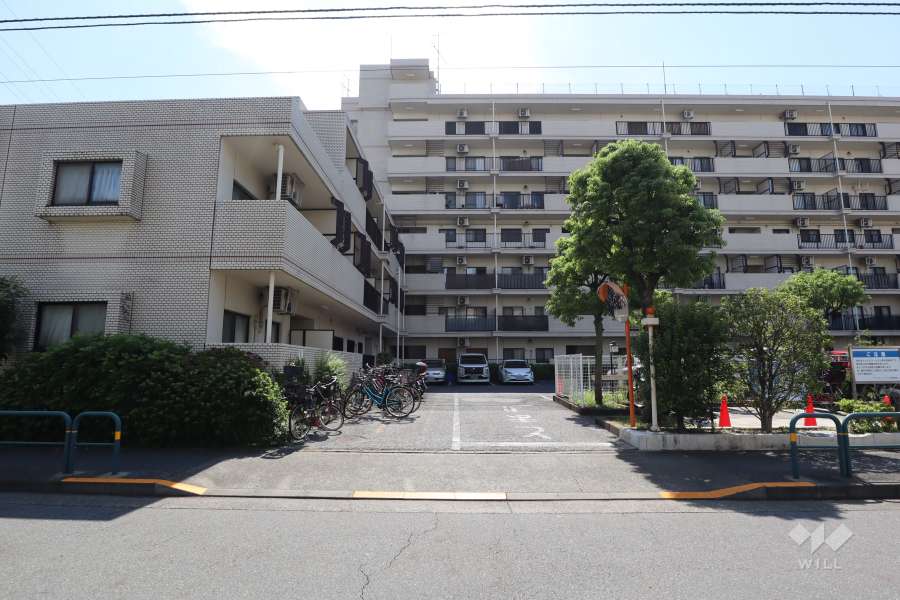 駐車場の出入り口