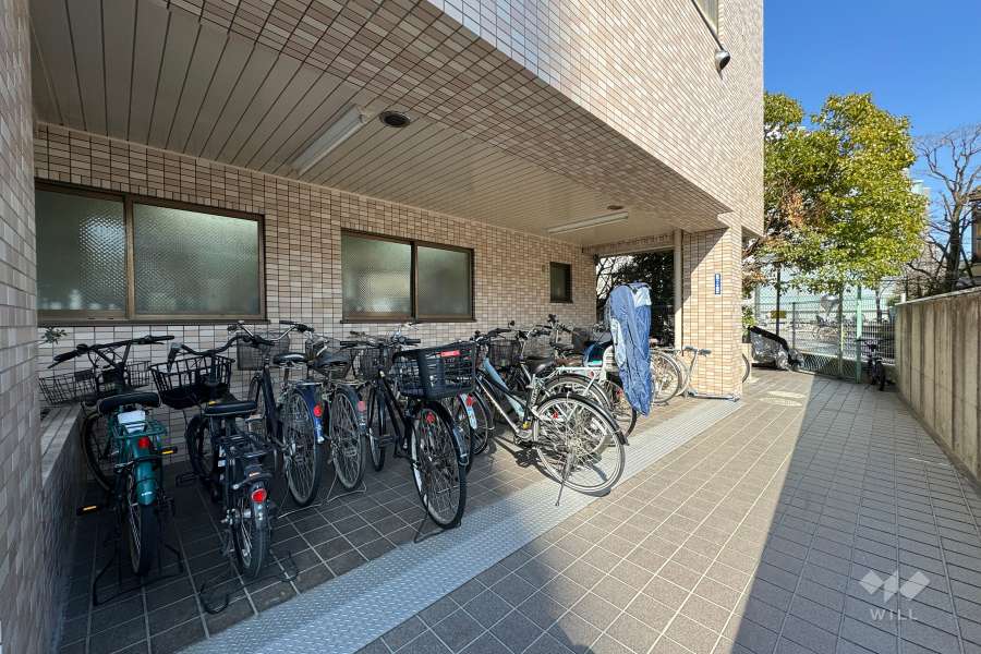 駐輪場（屋根付き）