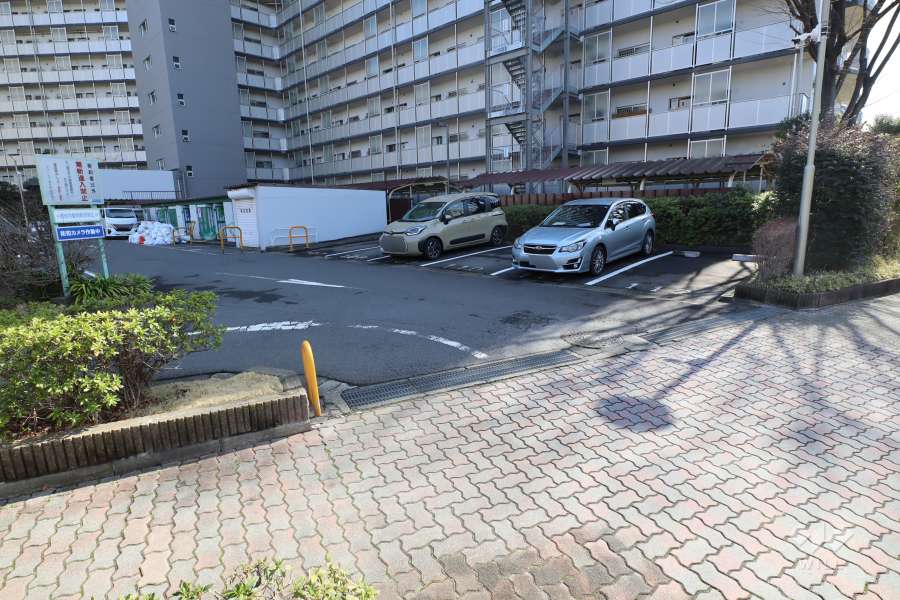 駐車場の出入り口