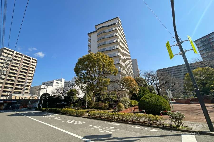 グリーンコーポ千寿1号棟の外観（北西側から）