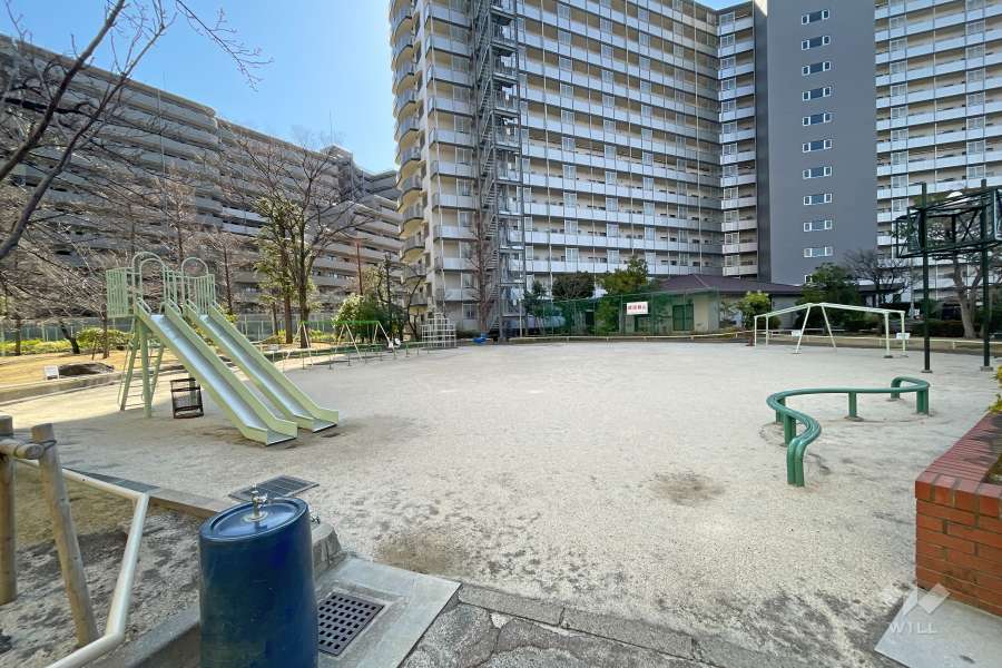 敷地北側に隣接する公園