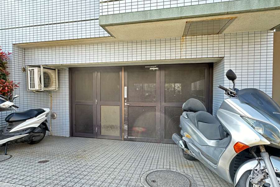 駐輪場の出入り口