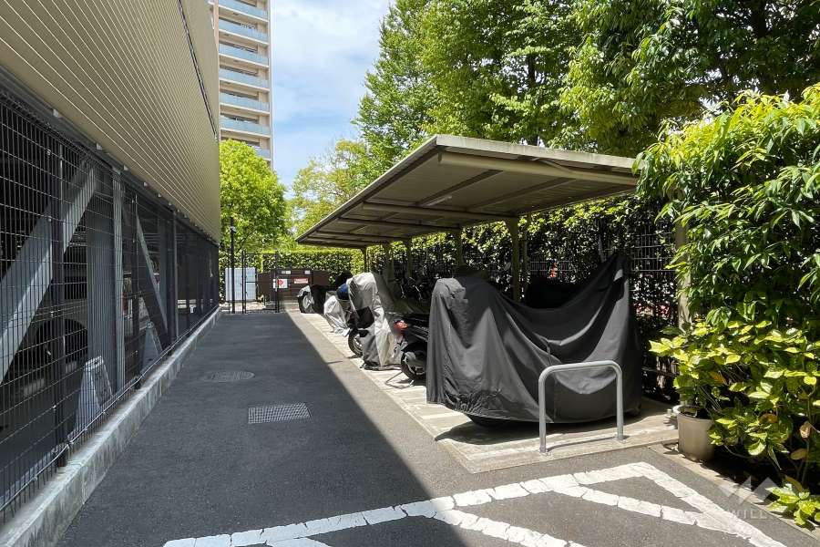 駐輪場（屋根付き）