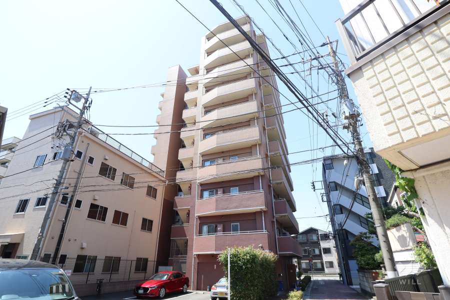 日神パレステージ梅島の外観（北側から）