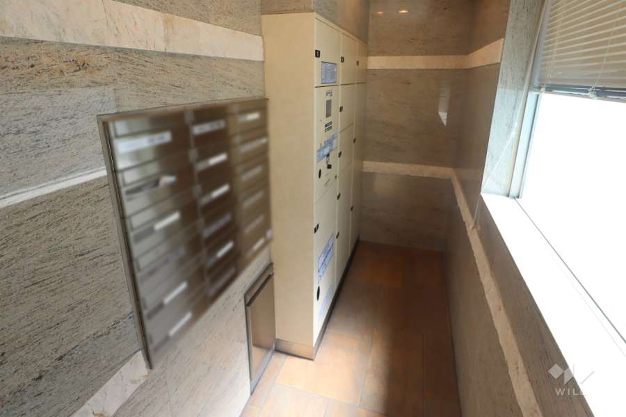 宅配ボックスと共用ポスト　