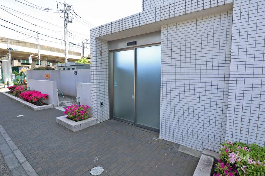 屋内に設けられた駐輪場