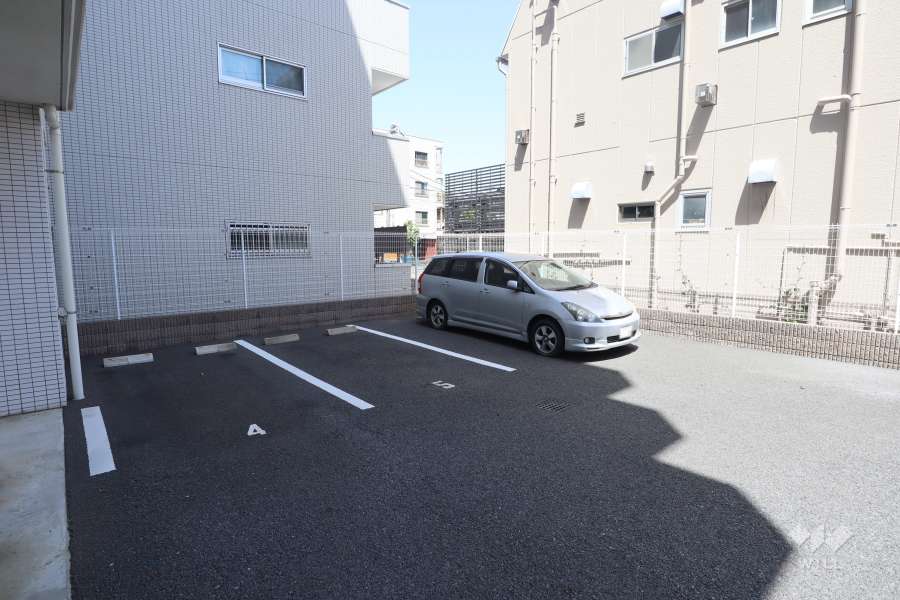 敷地内駐車場（屋外平面式）