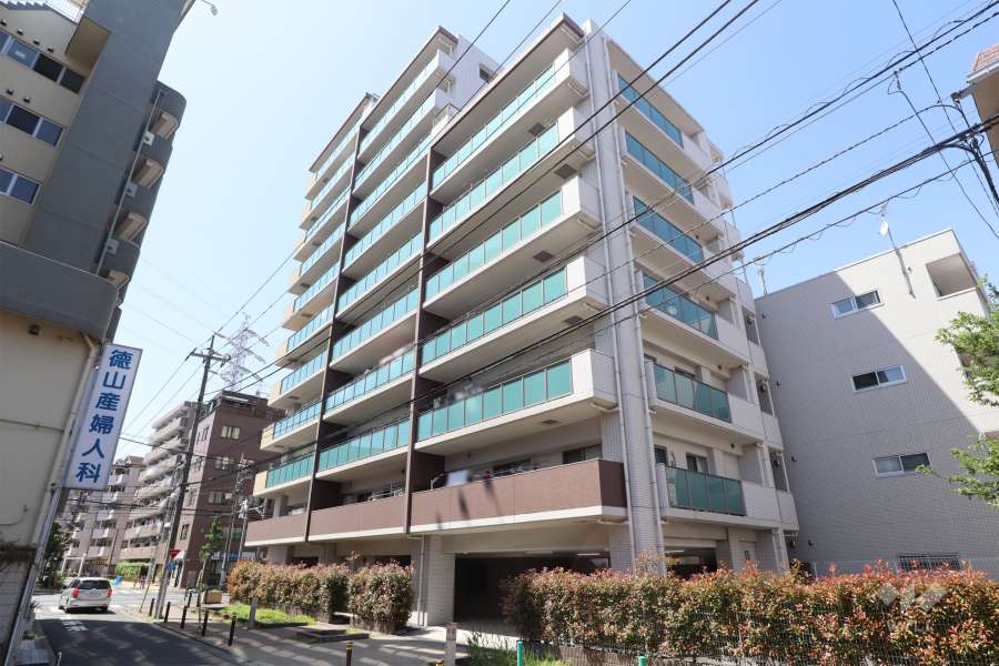 エクセレントシティ綾瀬の外観（南東側から）　