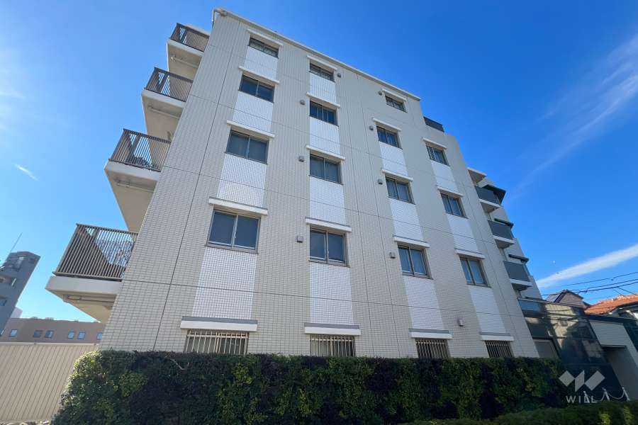 デュオ北千住の外観（東側から）