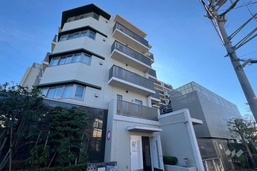 デュオ北千住の外観（北側から）