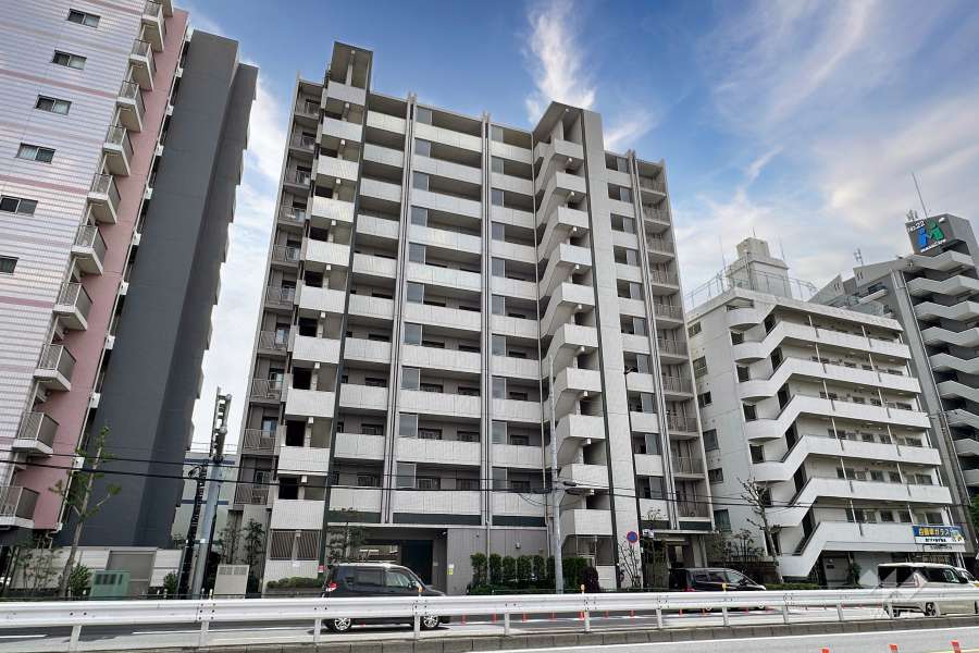 パレステージ西新井本町の外観（北東側から）