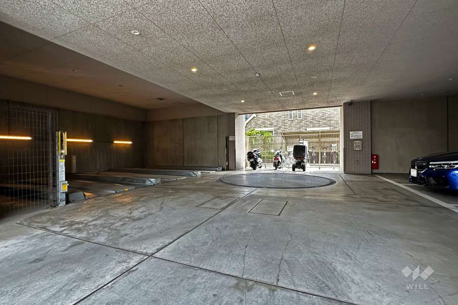 敷地内駐車場（屋内機械式・屋内平面式）