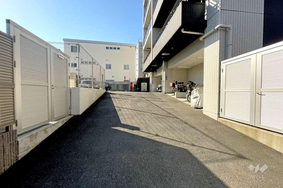 駐車場の出入口