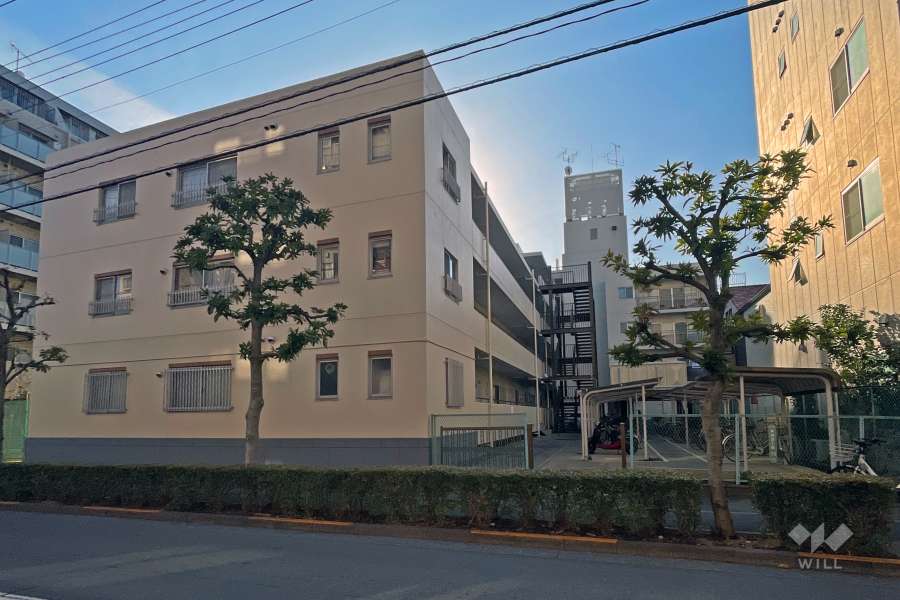 グリーンパーク第６綾瀬の外観（南西側から）