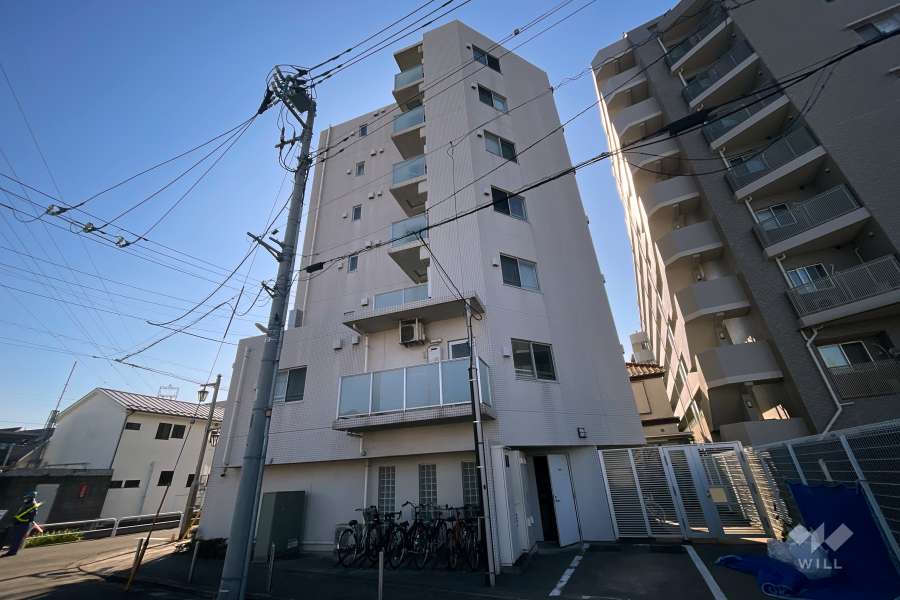 リファイズ綾瀬の外観（北西側から）