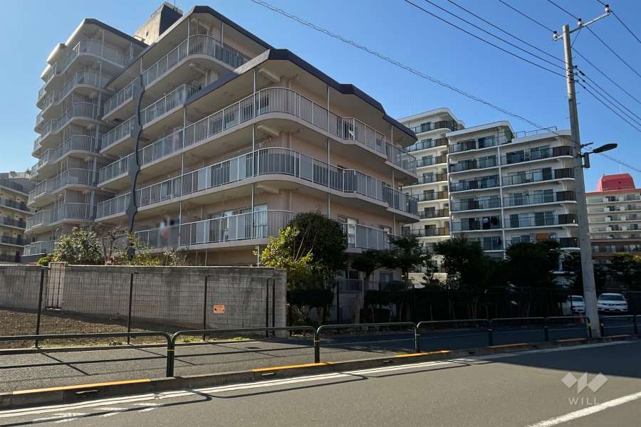 梅島ビューハイツの外観（南東側から）　