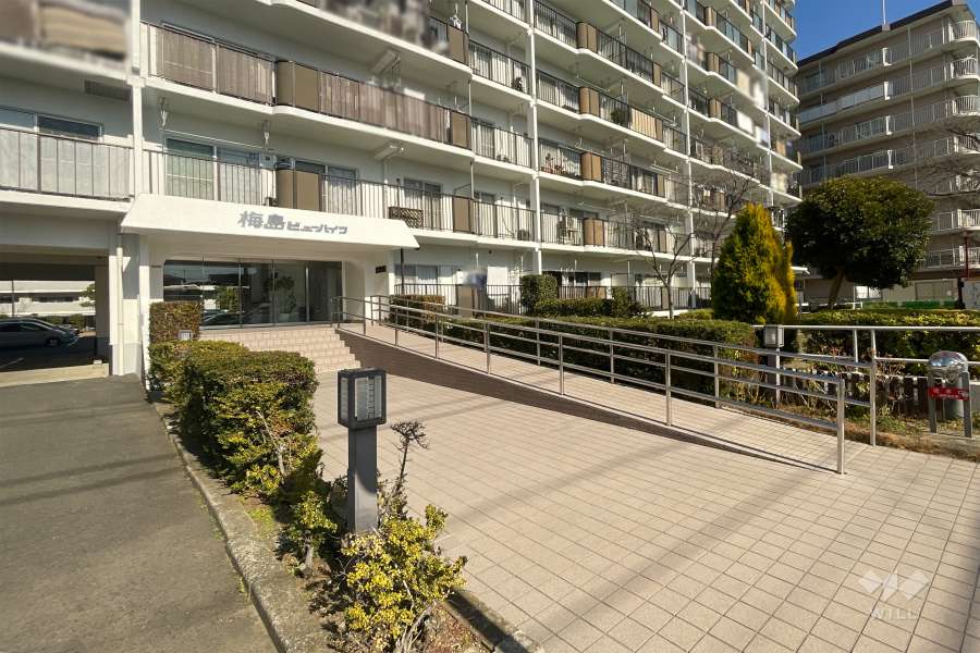 エントランスアプローチ　