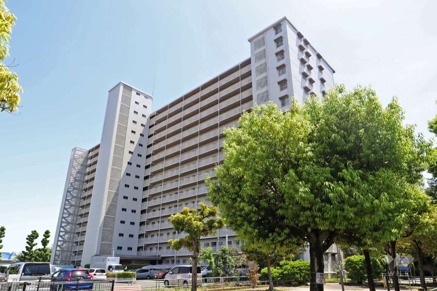 ボナハイツ中川3号棟の外観(北西側から)