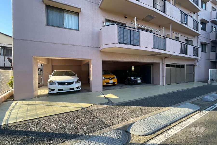 敷地内駐車場（屋内平面式）
