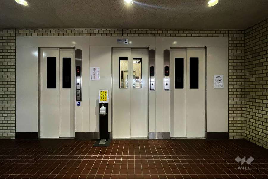 共用のエレベーター