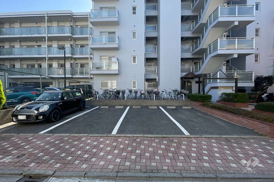 敷地内駐車場（屋外平面式）