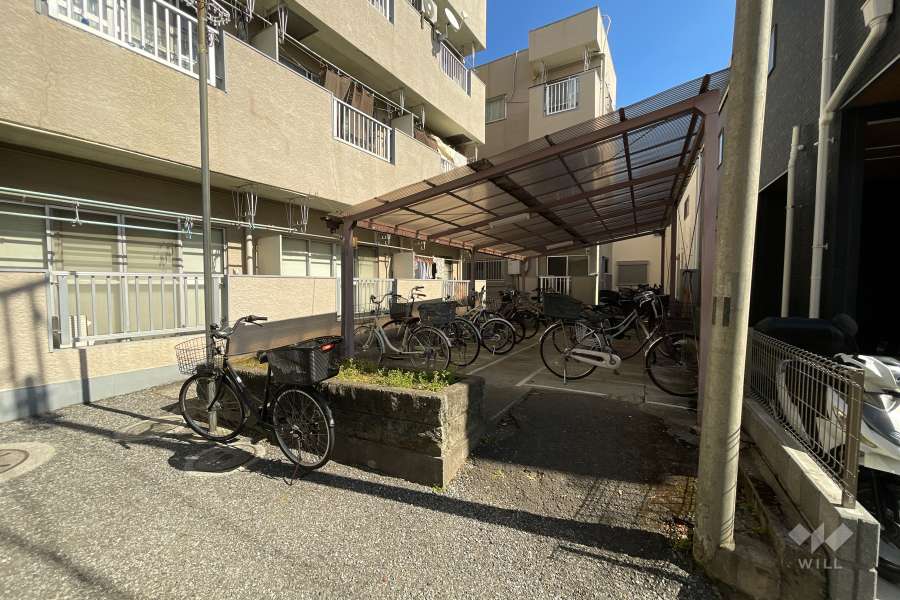 駐輪場（屋根付き）