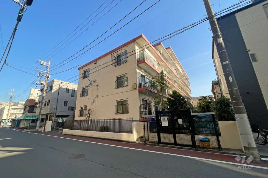 エミネス北綾瀬の外観（北西側から）