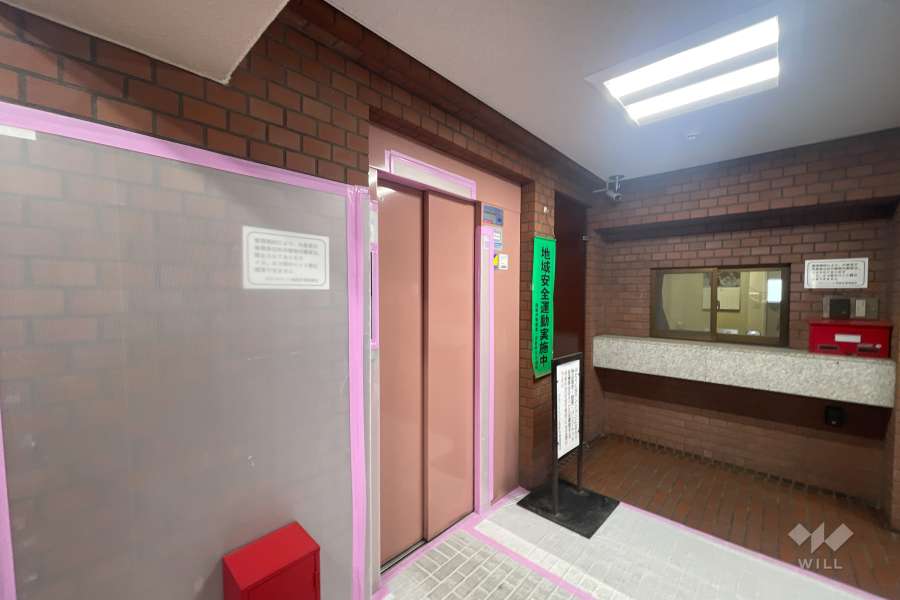 共用のエレベーター