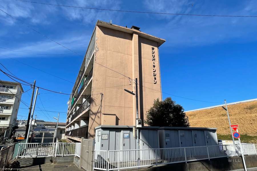 サンリバーマンションの外観（南西側から）