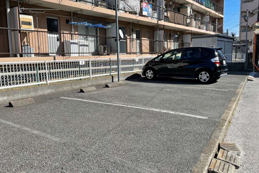 敷地内駐車場（屋外平面式）