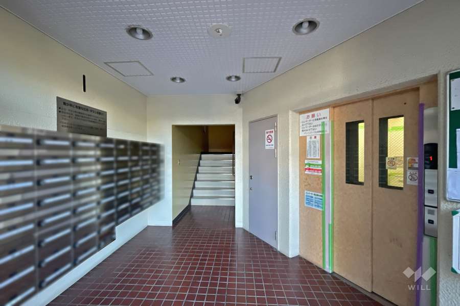 エントランスホール（共用ポスト）