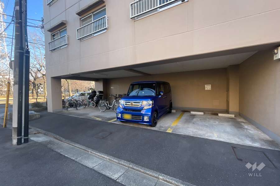 敷地内駐車場（屋内平面式）