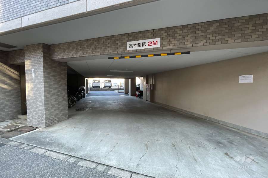 駐車場の出入り口