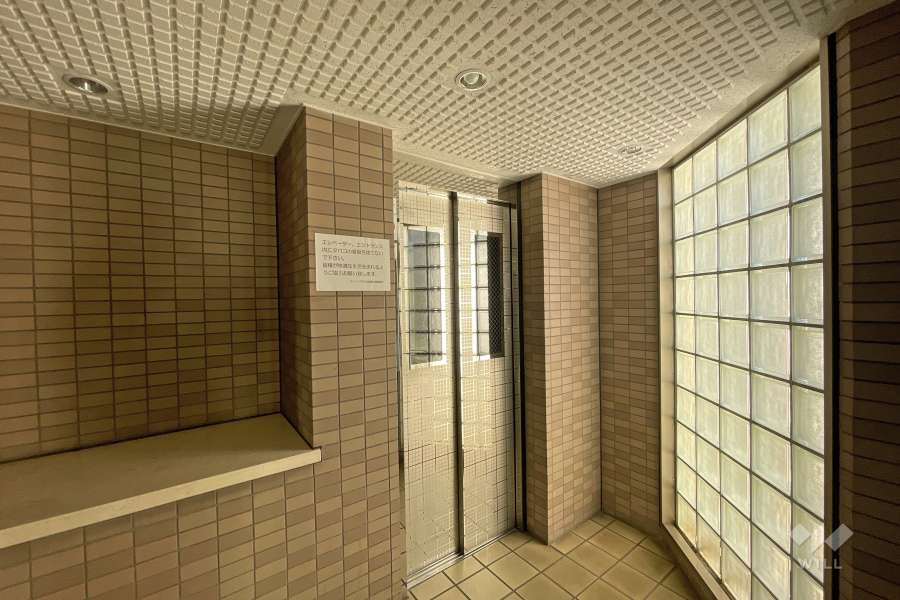 共用のエレベーター