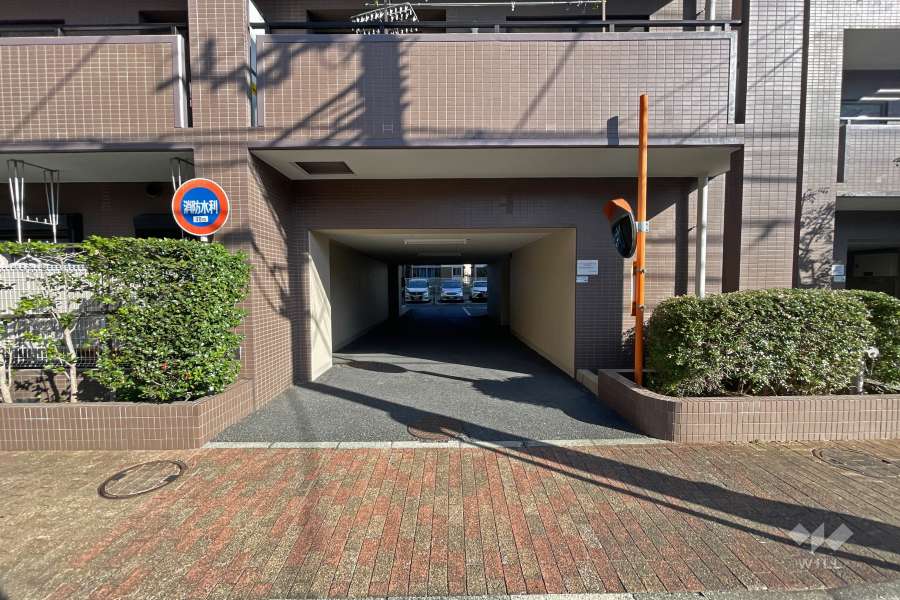 駐車場出入口