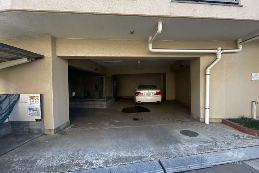 敷地内駐車場（屋内平面式）