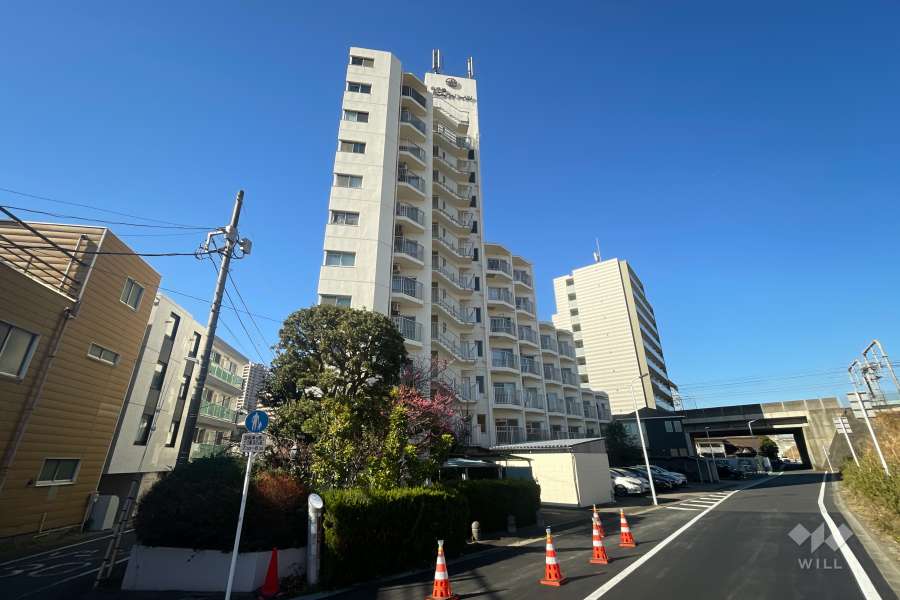 北千住ホワイトハイツの外観（東側から）