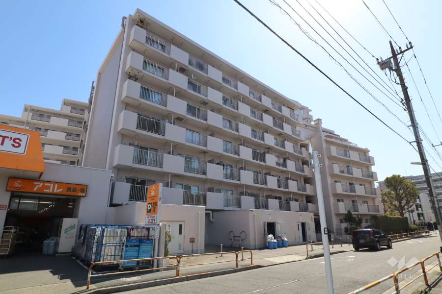 綾瀬グランドハイツの外観（北西側から）