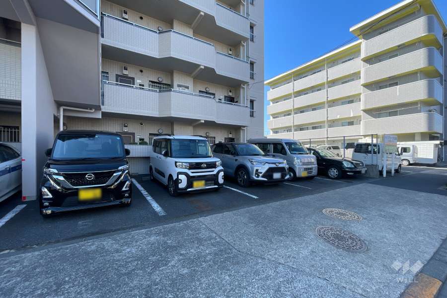 敷地内駐車場（屋外平面式）