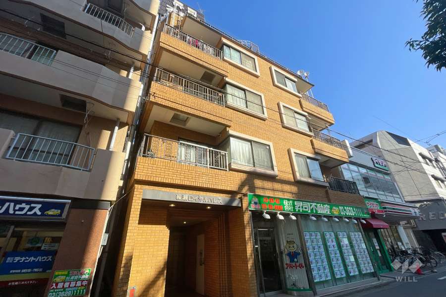綾瀬ロイヤルパレスの外観（南西側から）