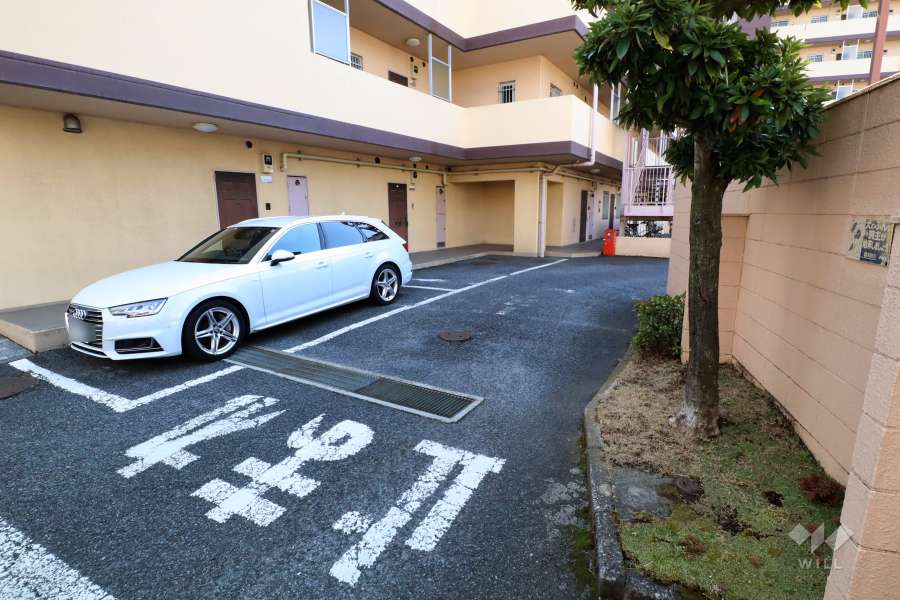 敷地内駐車場（屋外平面式）