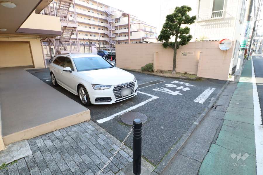 敷地内駐車場（屋外平面式）
