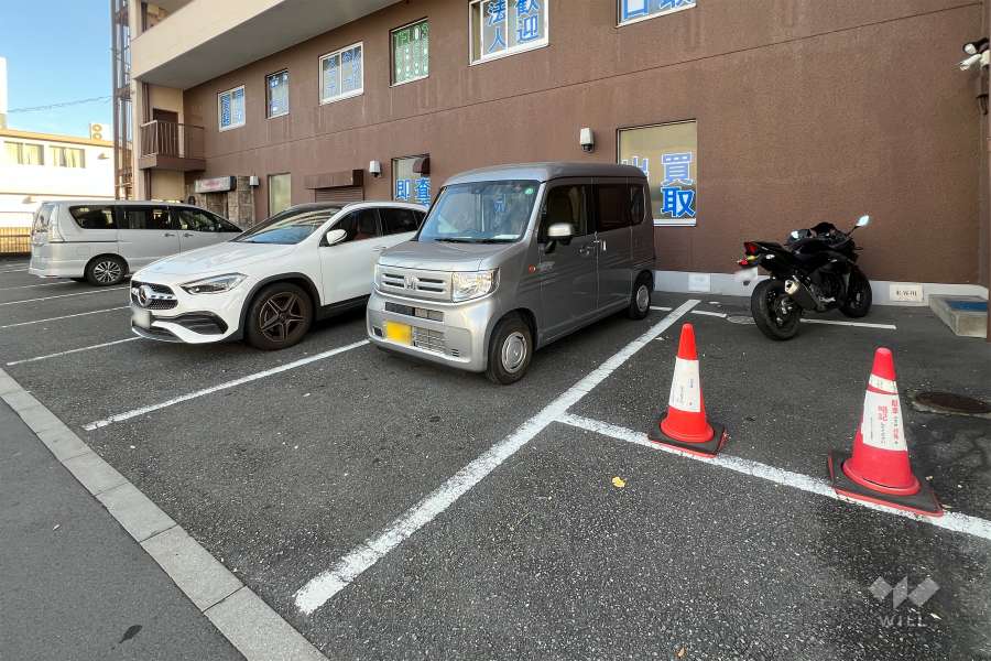 敷地内駐車場（屋外平面式）