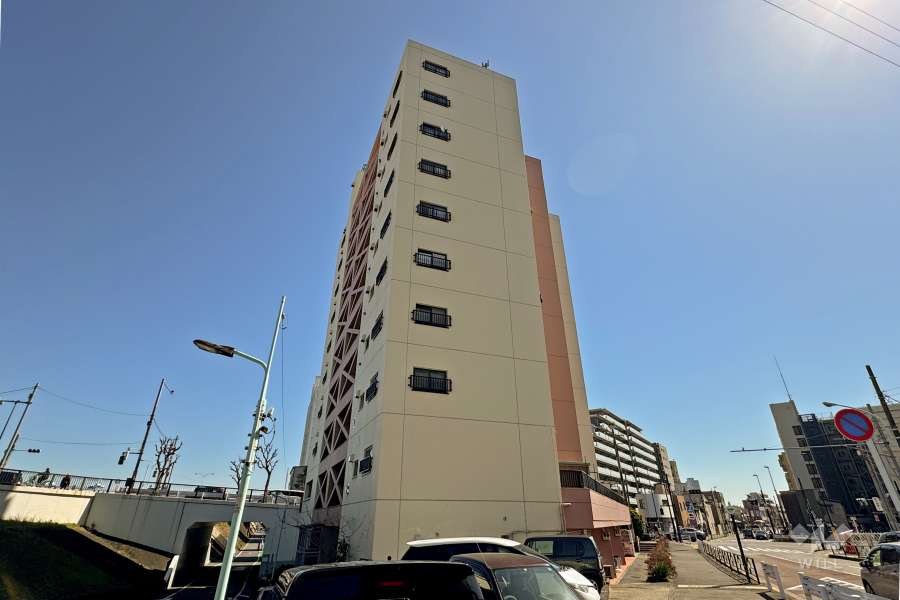 北千住第2ダイヤモンドマンションの外観（西側から）