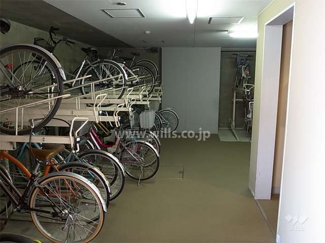 屋内にある駐輪場