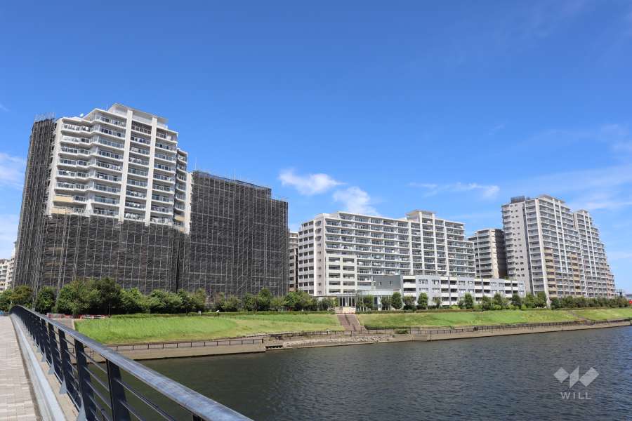 アクアテラブロードスクエアの外観(南西側から)