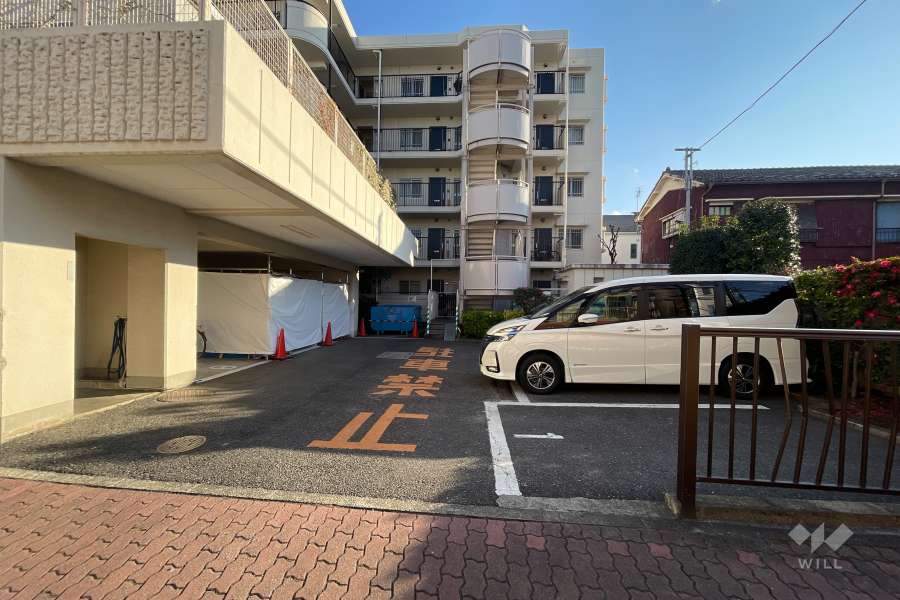 敷地内駐車場（屋外平面式）